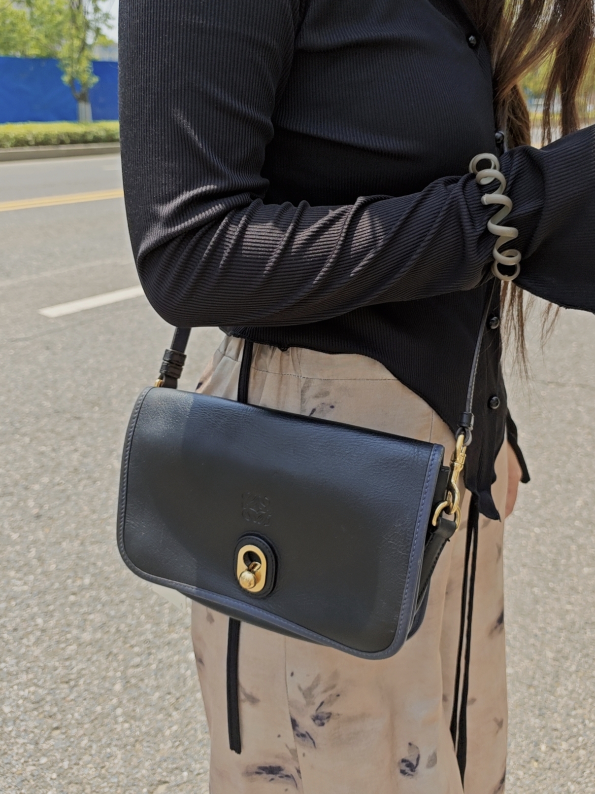 95新 LOEWE/罗意威 罗意威黑色斜挎包