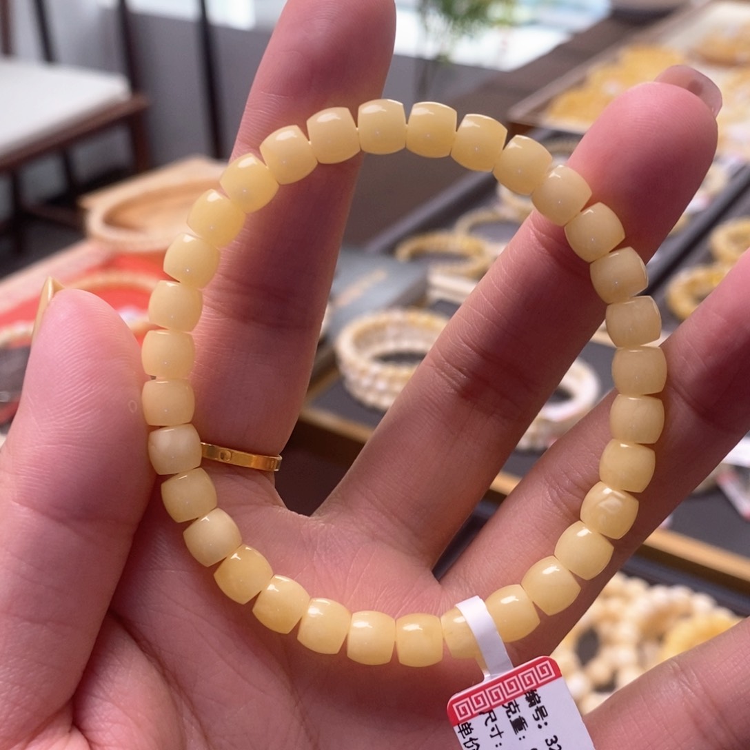 琥珀裸石未镶嵌6.5*6阿尔卑斯直切手串