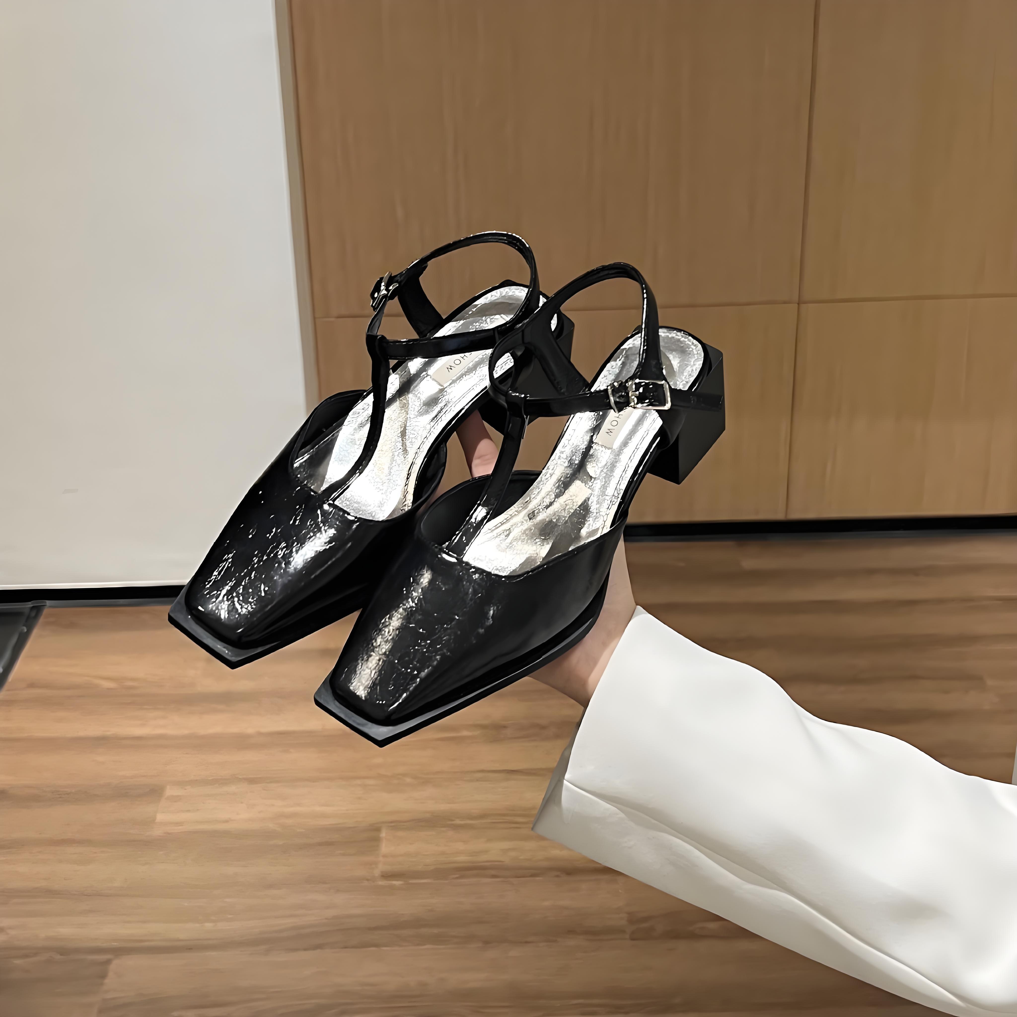 小唯家时尚女鞋 百搭 扣号