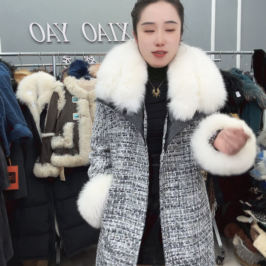 姚小妖家高端皮草
