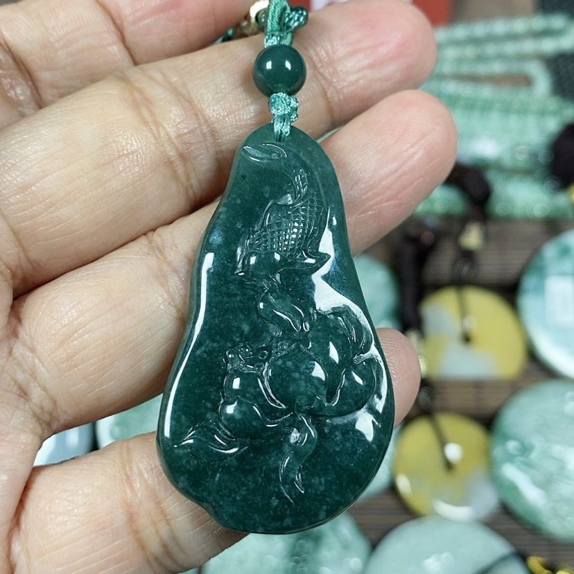 【闪购商品】翡翠颈饰未镶嵌玉吊坠翡翠玉随性连连有鱼连年有余