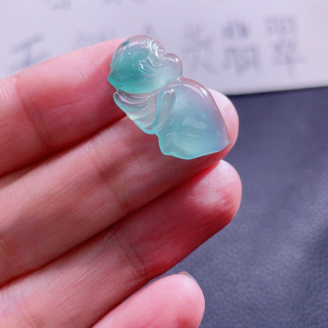 翡翠颈饰未镶嵌88888888