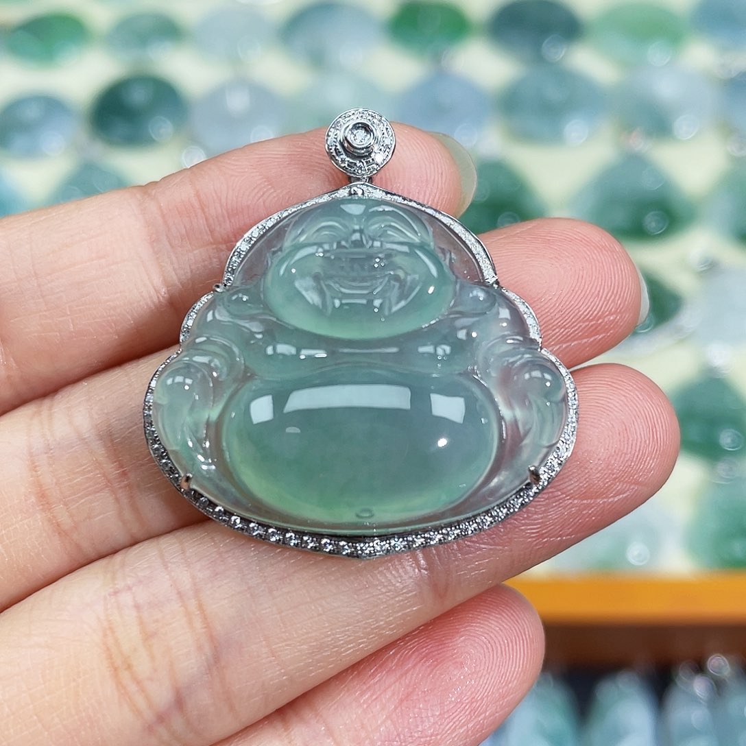 翡翠颈饰18K金镶嵌吊坠