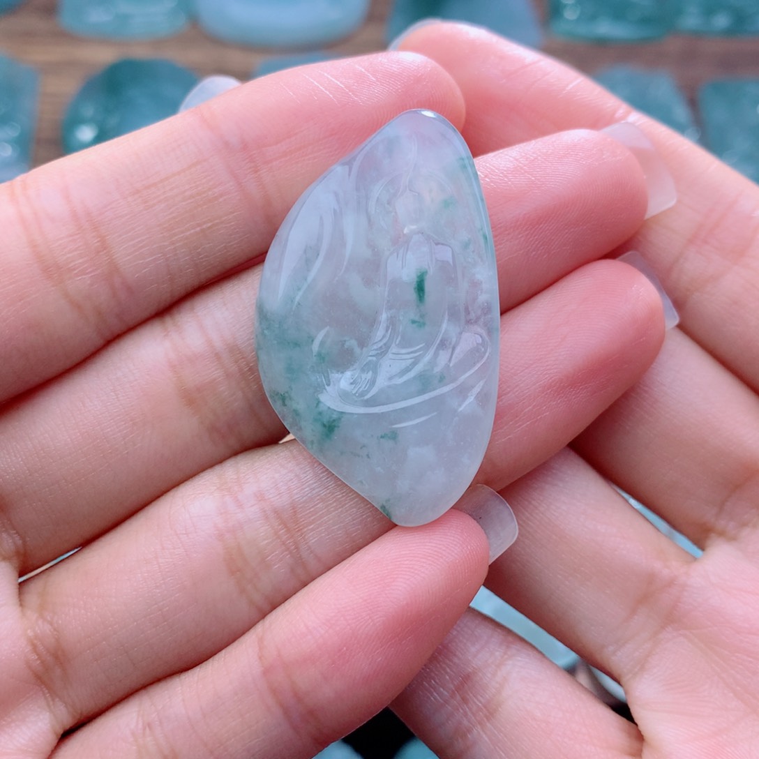 颈饰未镶嵌翡翠遥