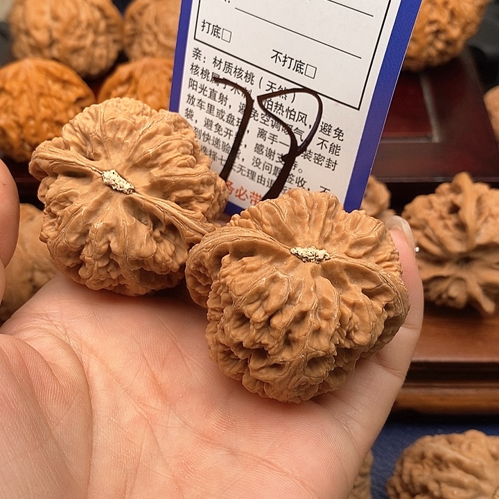 桃核吊坠粗筋狮子头46