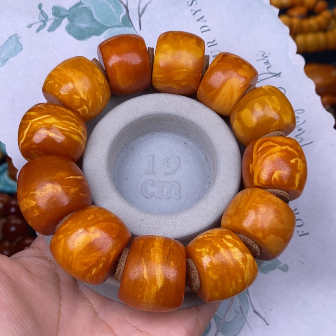 蜜蜡裸石未镶嵌蜜蜡