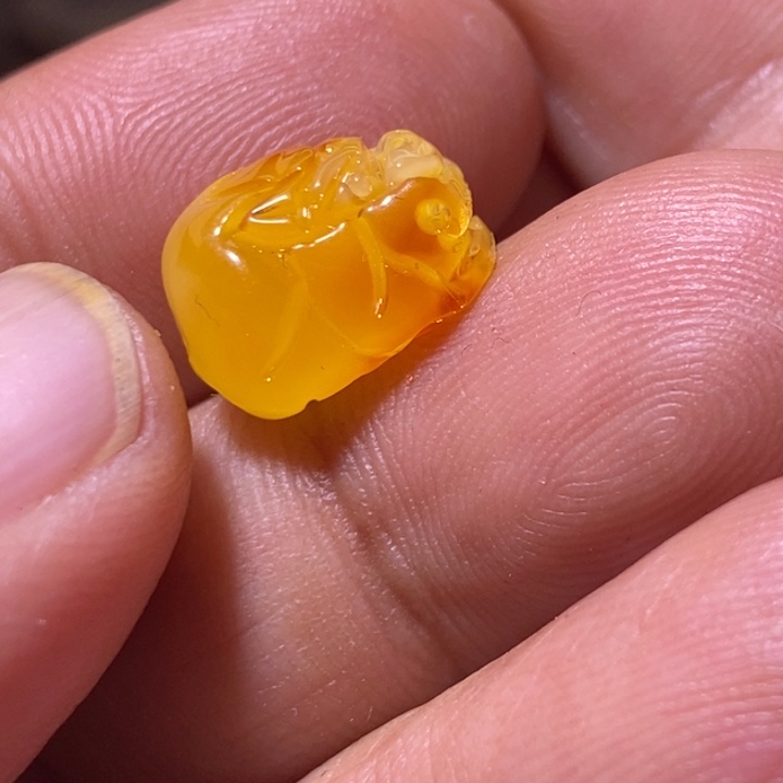 蜜蜡裸石未镶嵌配饰