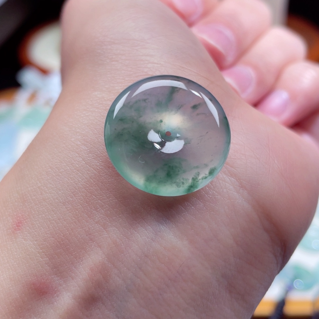 翡翠颈饰未镶嵌扣子