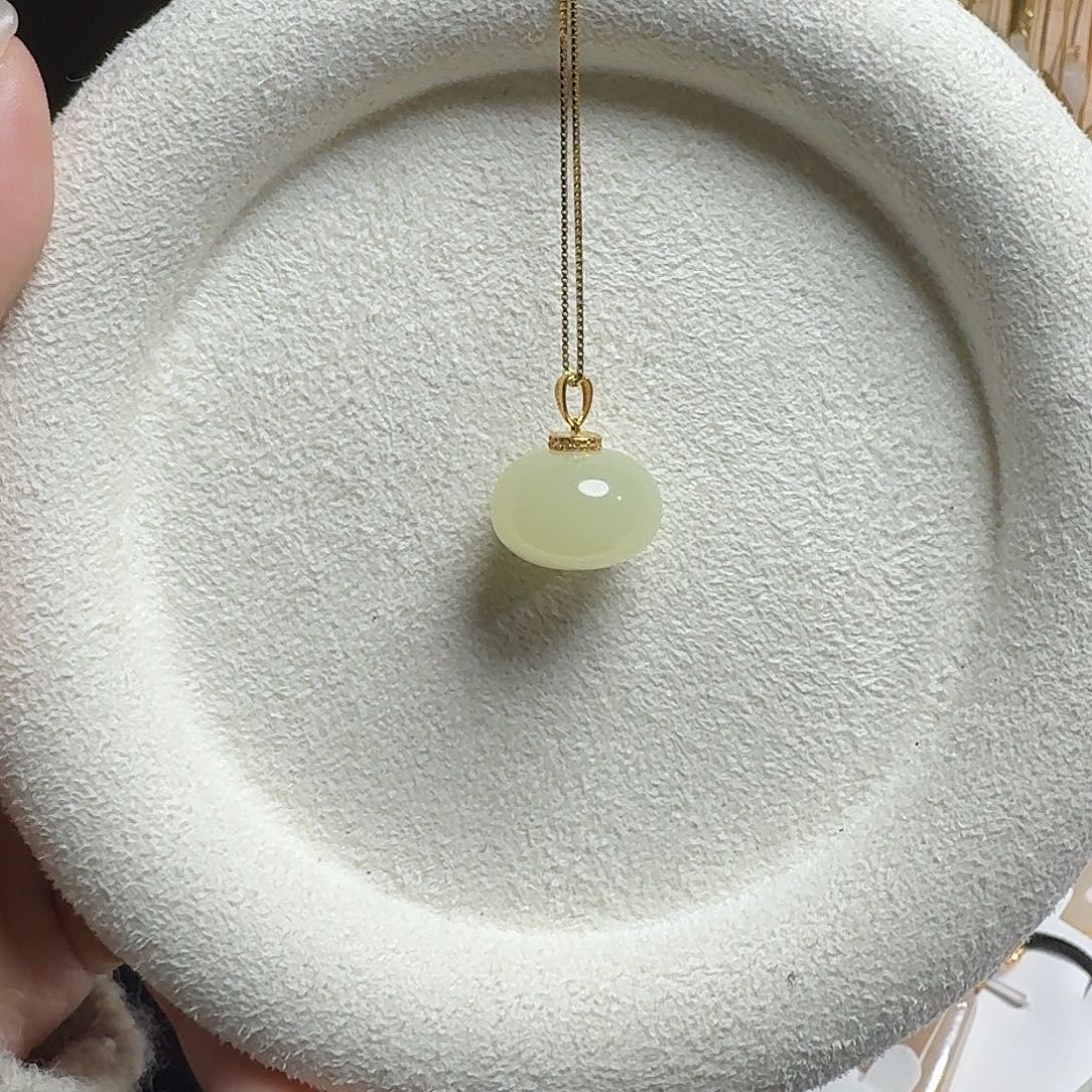 我***博和田玉18K金镶嵌吊坠(赠链)黄口灯笼