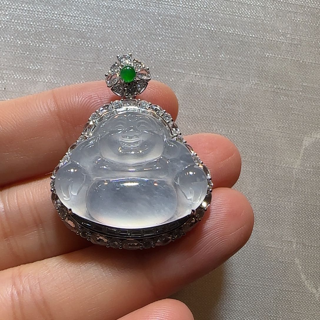 翡翠18K金镶嵌颈饰佛