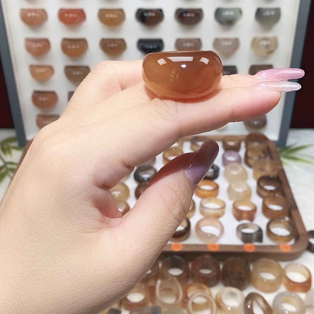 玛瑙/玉髓未镶嵌戒指大额头港17码