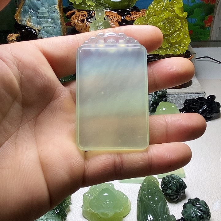 蛇纹石玉未镶嵌挂件