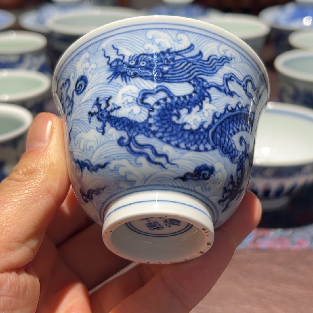 杯青花海水龙铃铛杯口径约7.5厘米