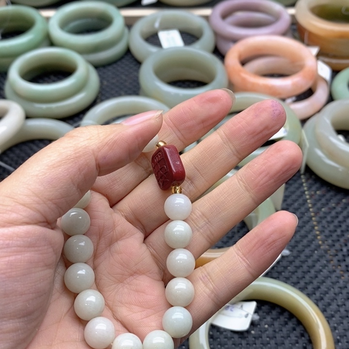 石英质玉手镯未镶嵌@***?