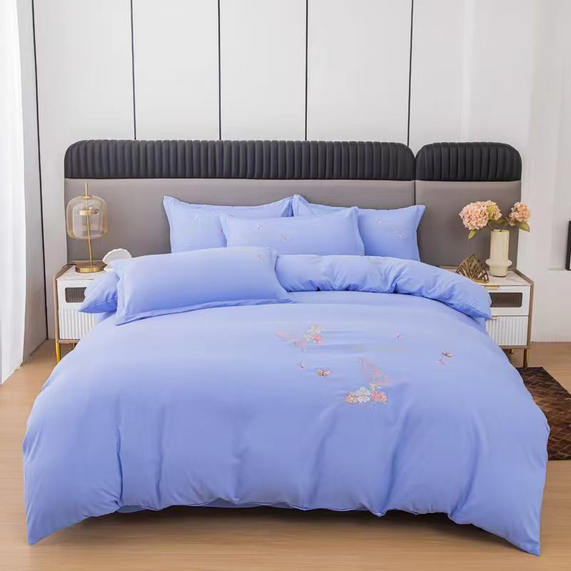 湖蓝色刺绣简约加厚被套四件套