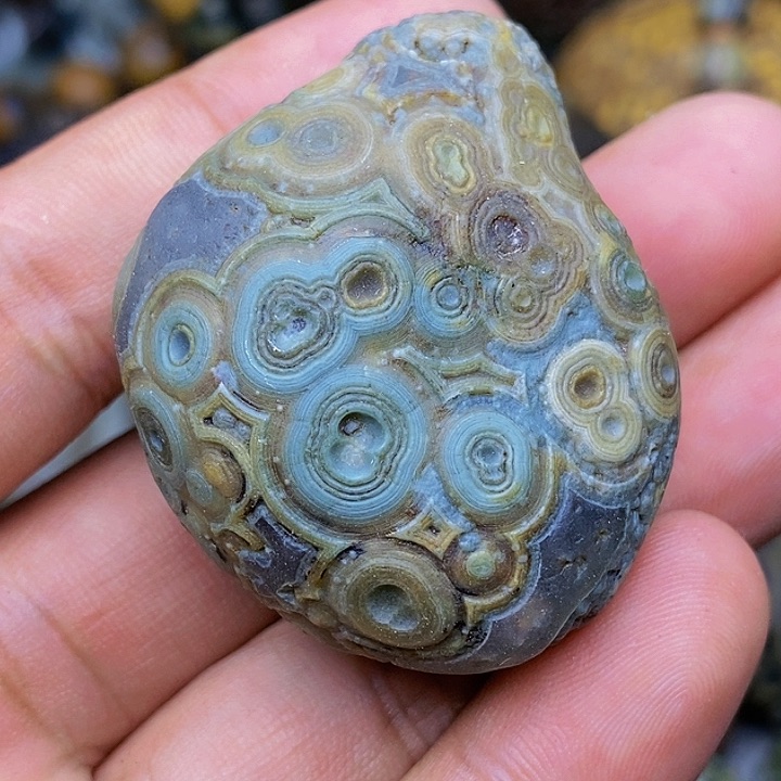 大*石头珠子是真的