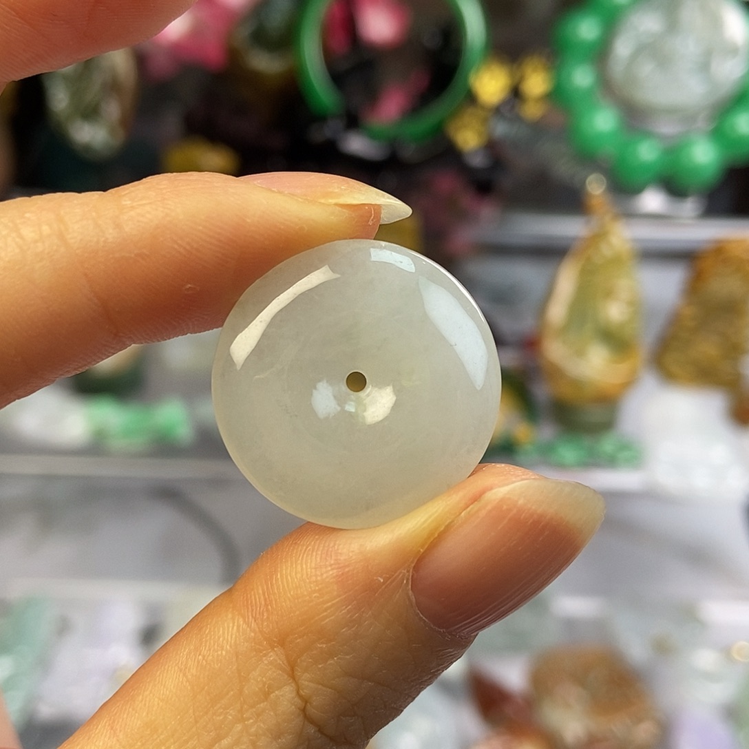 颈饰未镶嵌翡翠冰平安扣