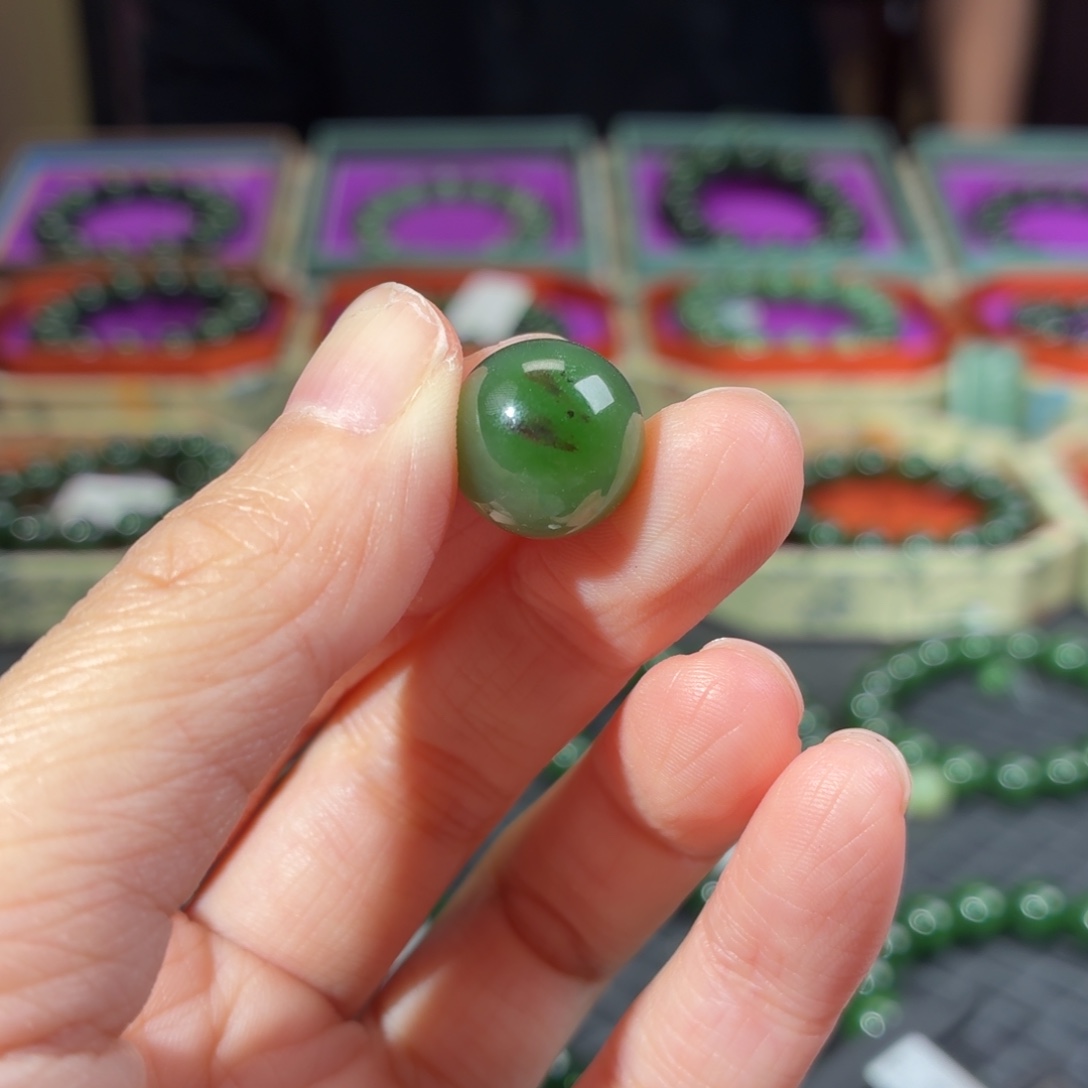 哪***吒和田玉（碧玉）未镶嵌珠宝半成品