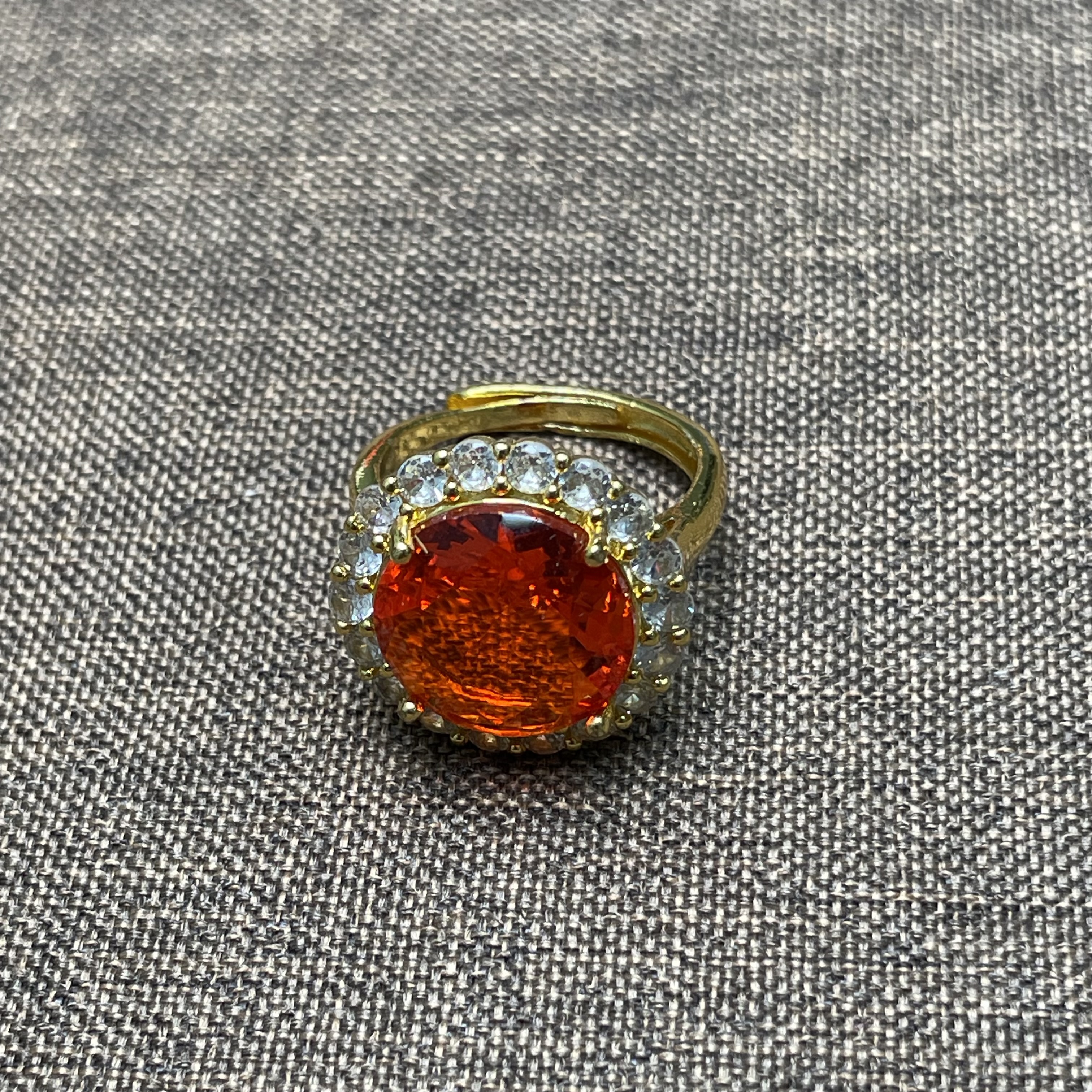 【瑾年甄选】F565-1浅红戒指多样性发一件