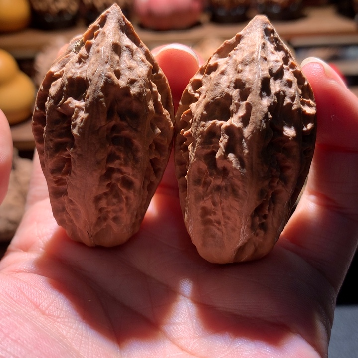 吊坠文玩核桃楸玥核54水尖