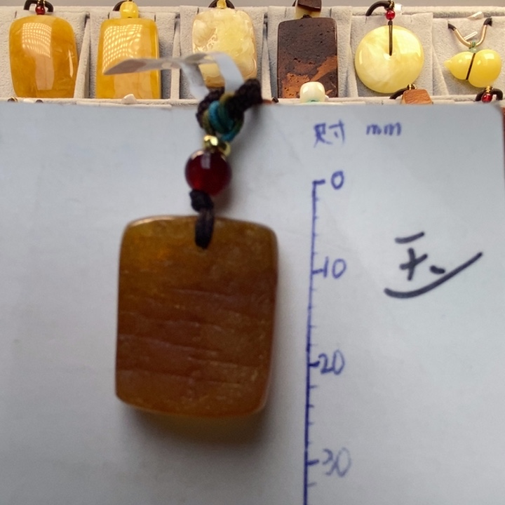 琥珀未镶嵌珠宝奇石