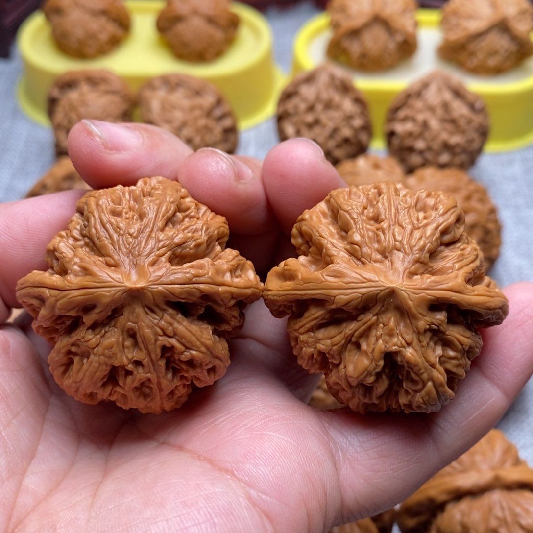 文玩核桃把件42球粗筋精品