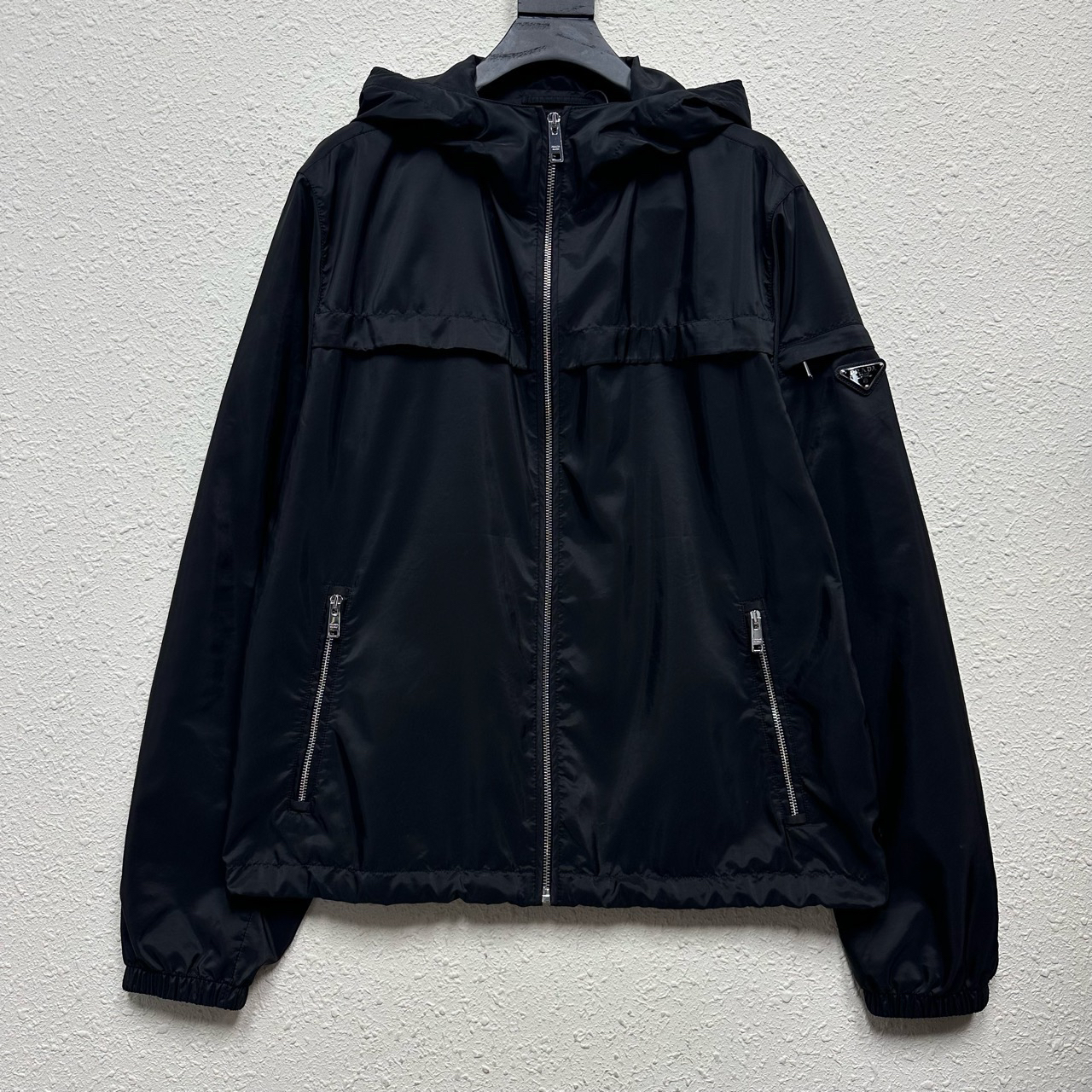 99新 Prada/普拉达  再生尼龙拉链冲锋衣尺码/56 DY10649