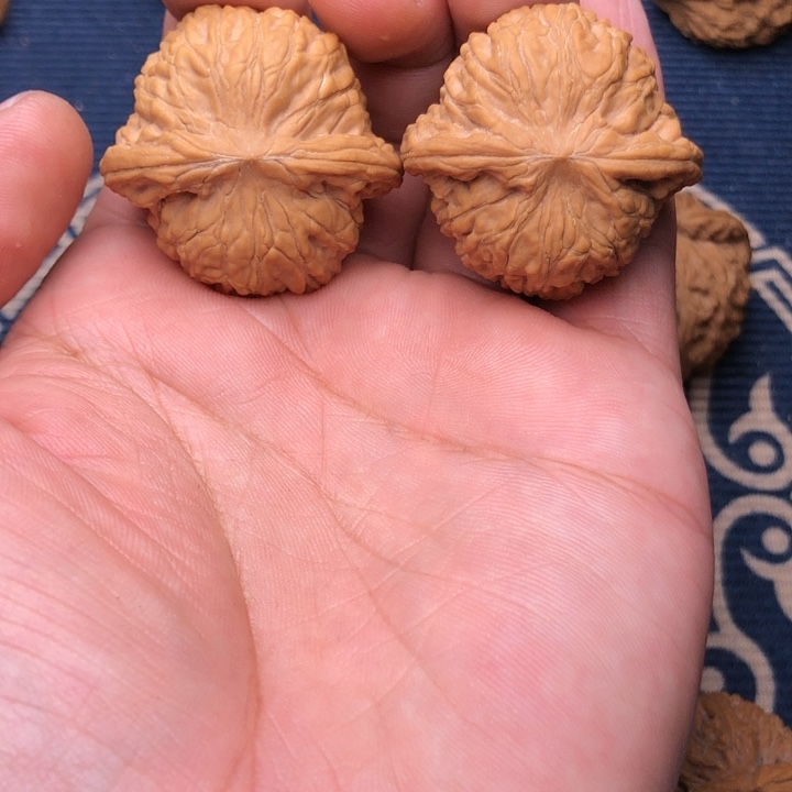 文玩核桃吊坠磨盘