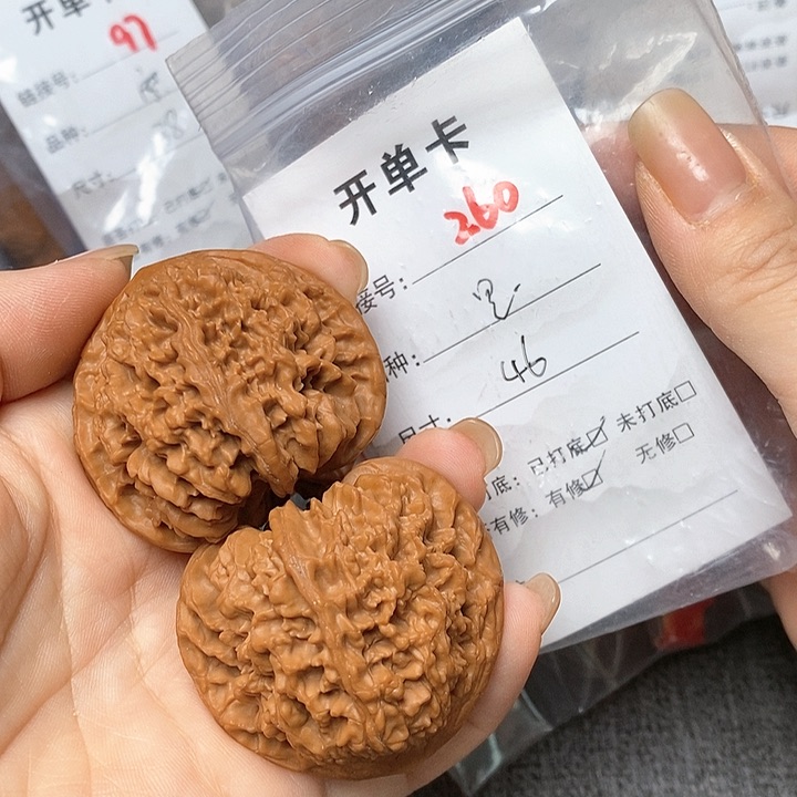 文玩核桃把件260哈哈哈