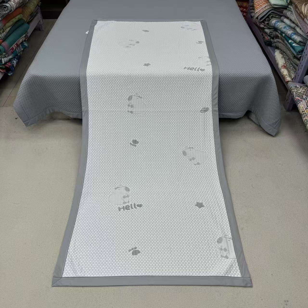 卡皮巴拉灰90*210冰豆豆凉席夏季凉感沙发垫学生宿舍床垫可水洗