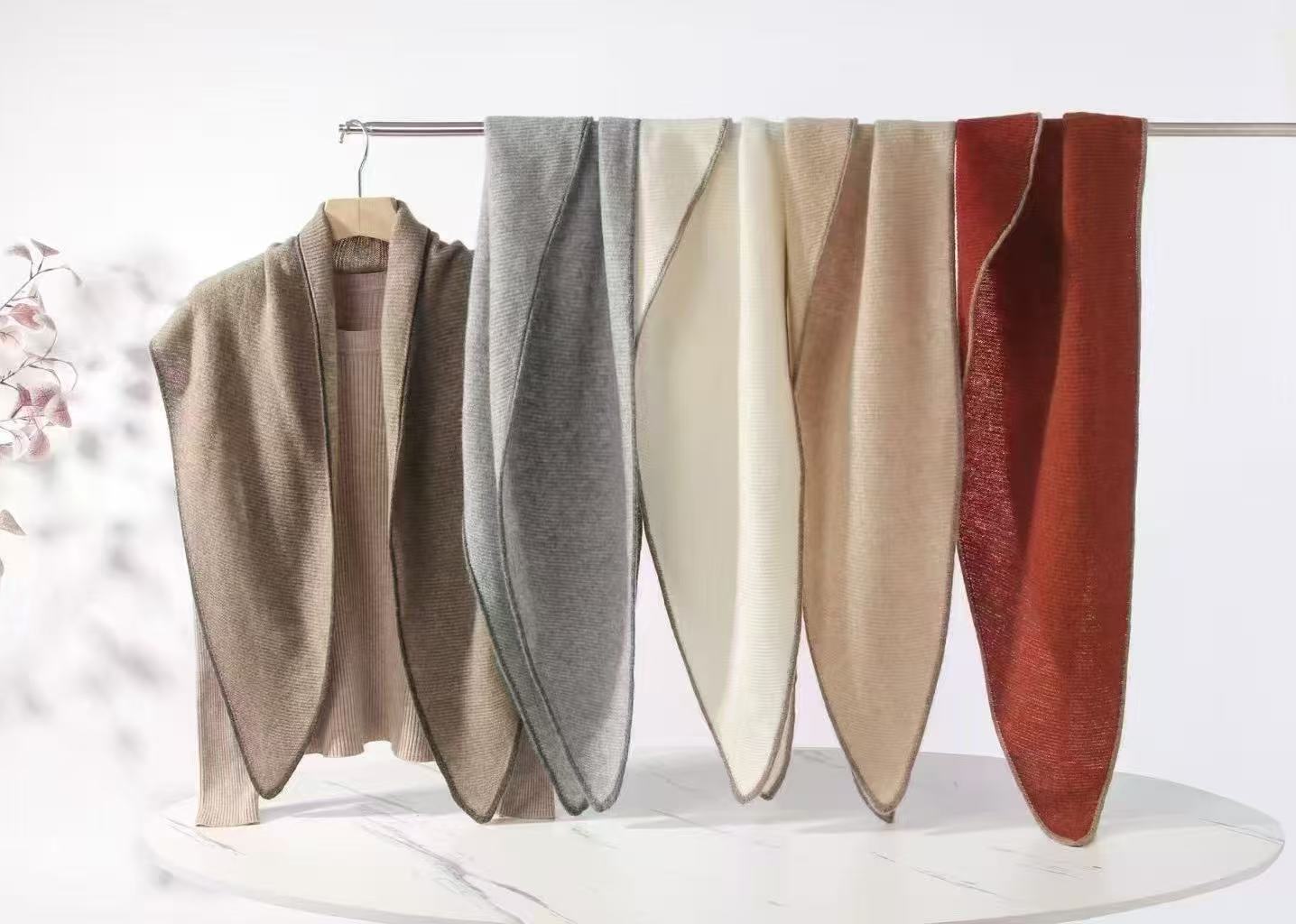 蒙古国山羊绒三角巾轻盈暖和时尚百搭法式网红气质围巾ins冬季