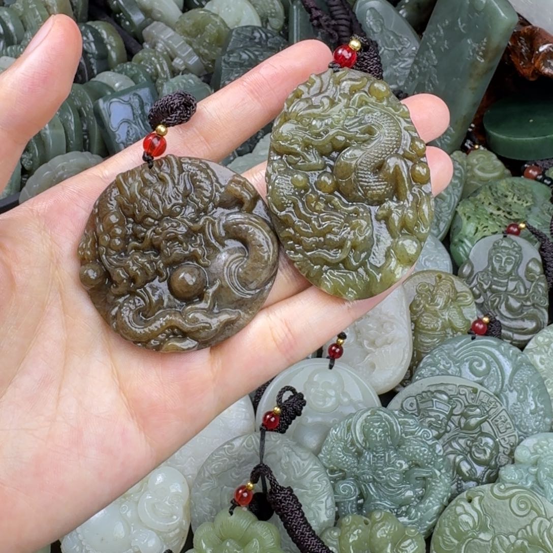 和田玉未镶嵌颈饰