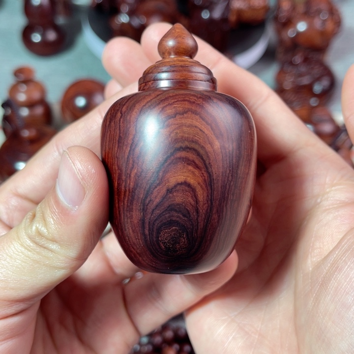 黄花梨/降香黄檀把件将军罐