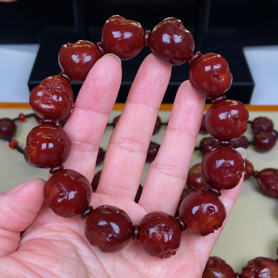 ℒ****吊坠橄榄核人生百态