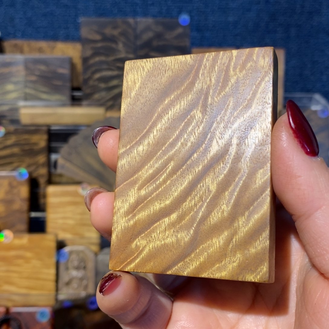 金丝楠无事牌一**茫金丝楠木小叶桢楠