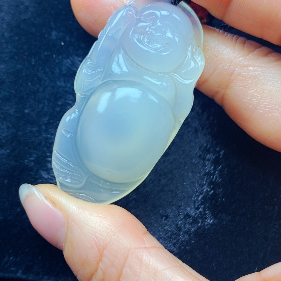 未镶嵌石英质玉（黄龙玉）颈饰