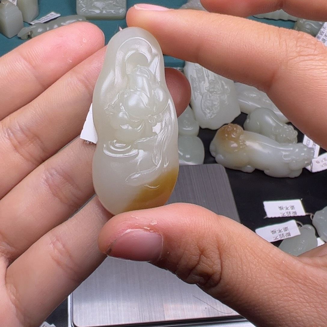 和田玉颈饰未镶嵌y**g