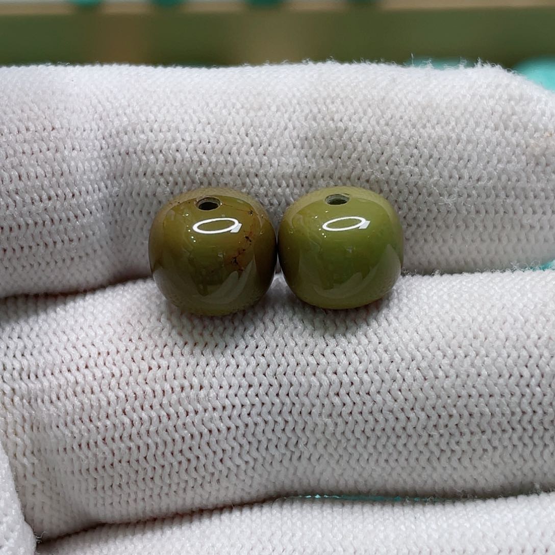 绿松石颈饰未镶嵌