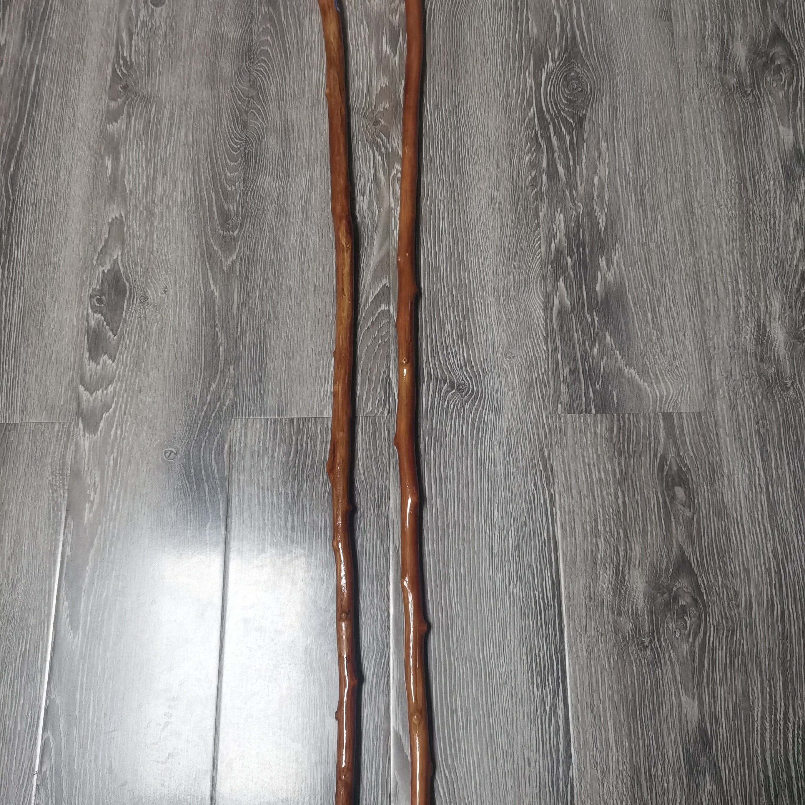 纯手工制作红刺刺拐杖