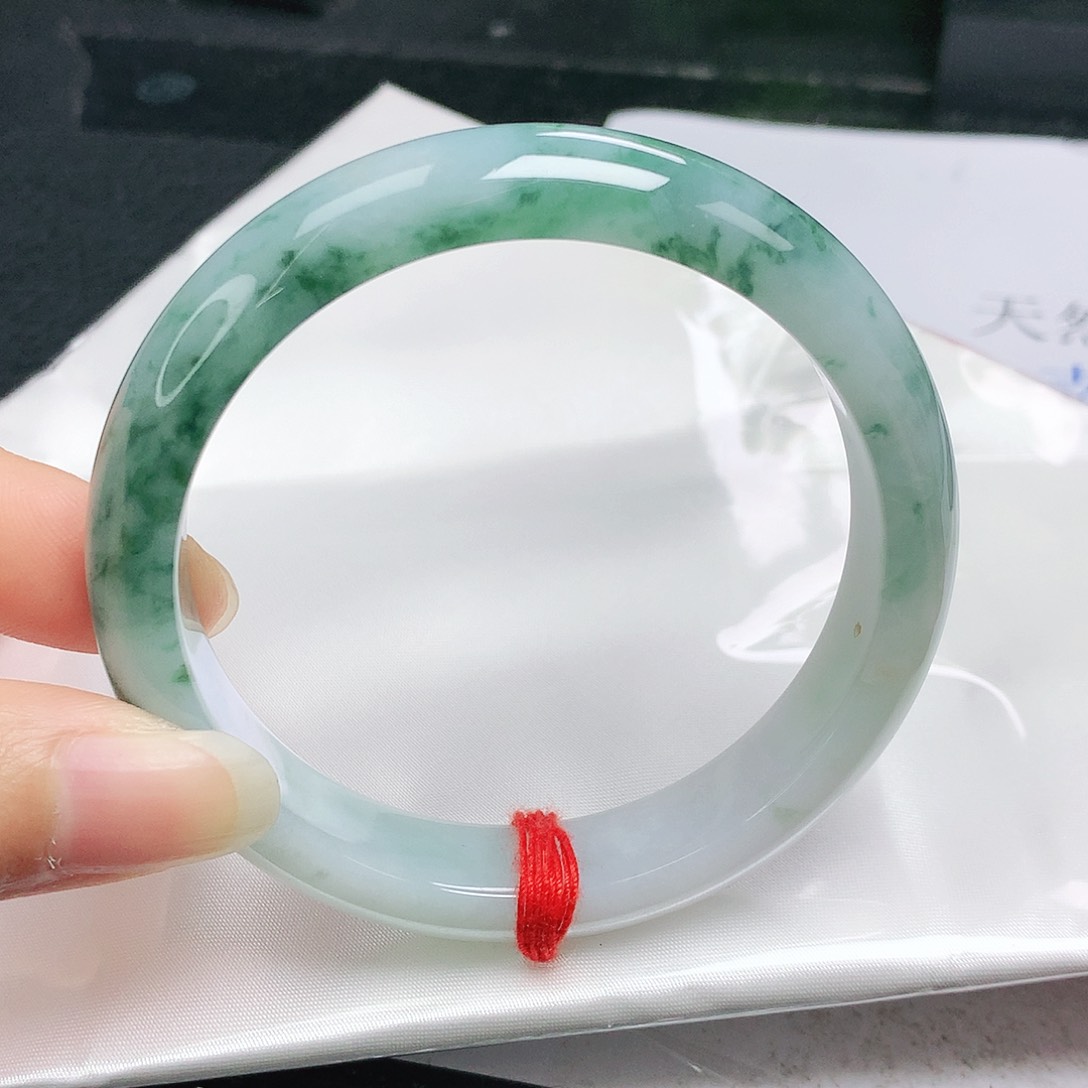 翡翠手镯未镶嵌正