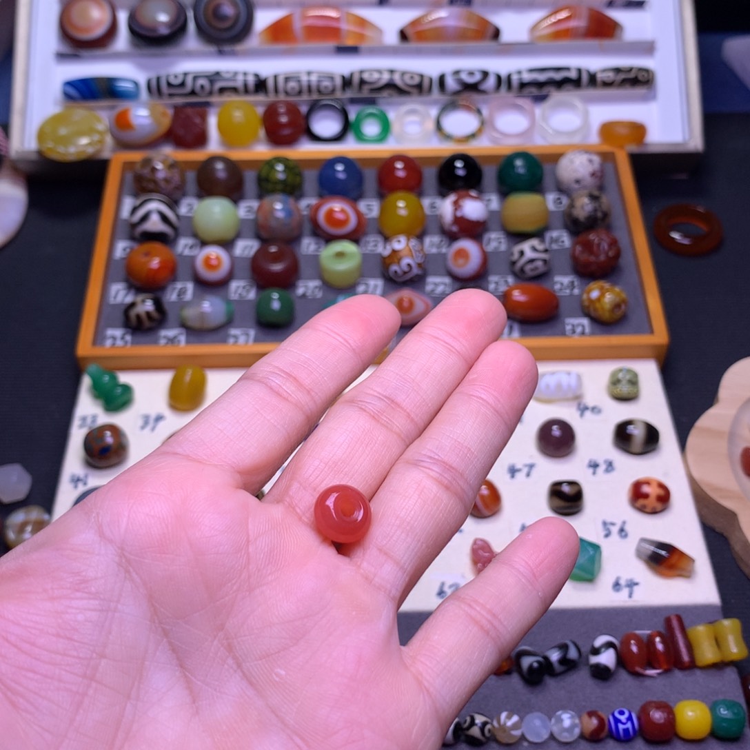 Y***i玛瑙/玉髓未镶嵌颈饰