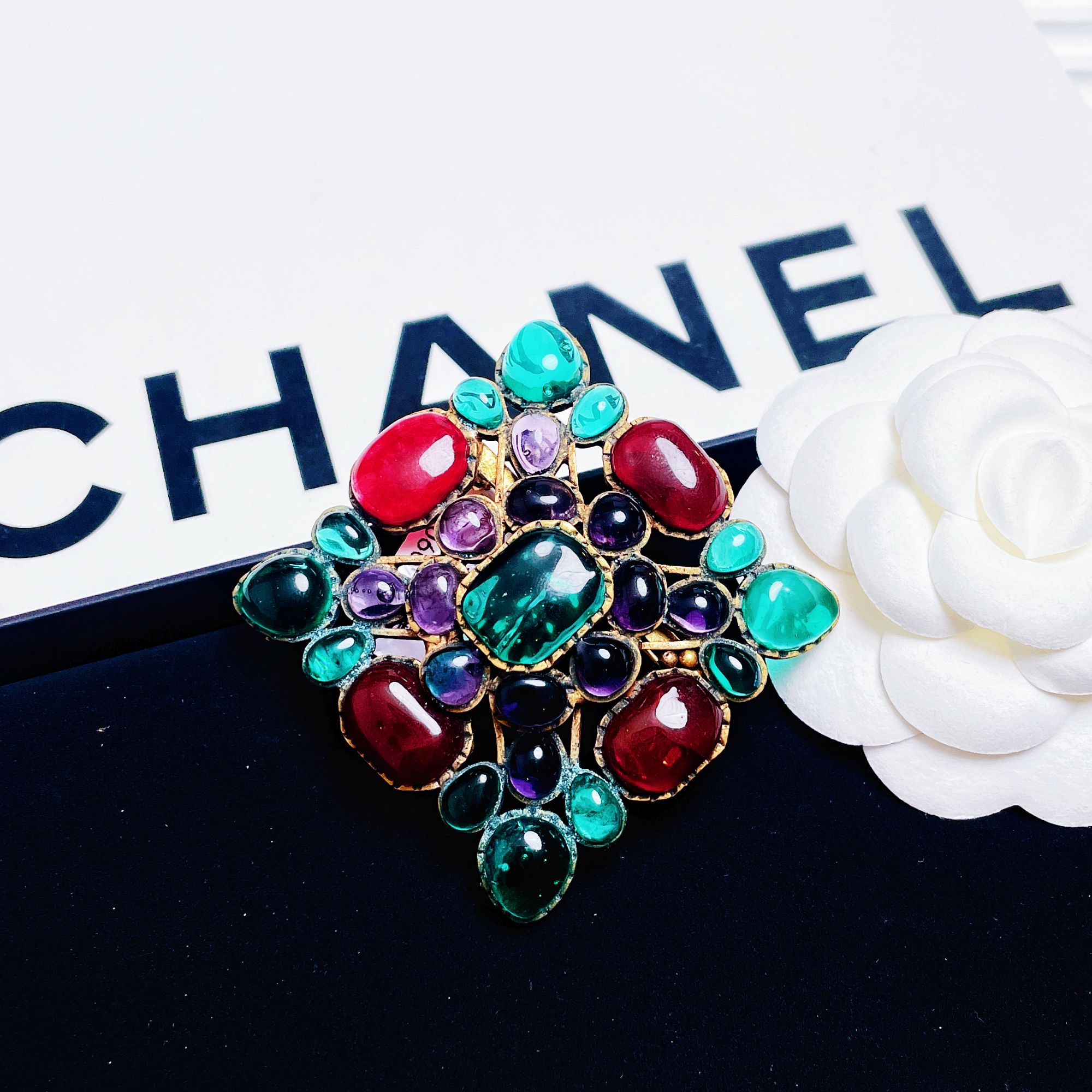 95新 Chanel/香奈儿 柚礼中古/香奈儿红绿四方胸针CC409001
