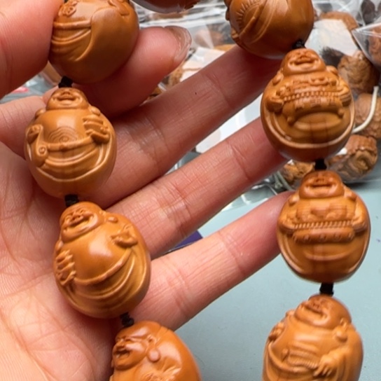 橄榄核吊坠橄榄雕工艺大师