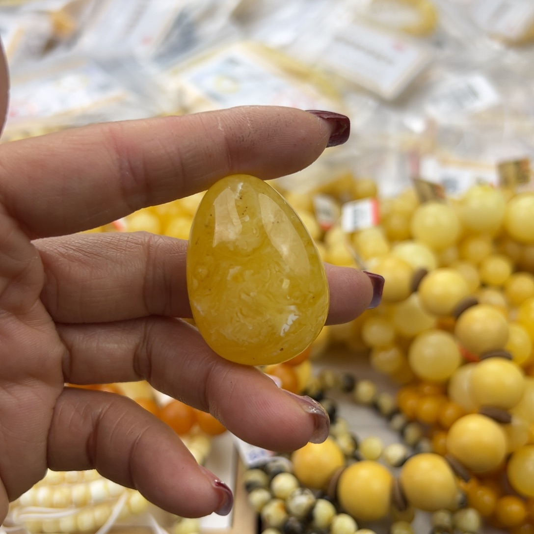 琥珀珠宝奇石未镶嵌