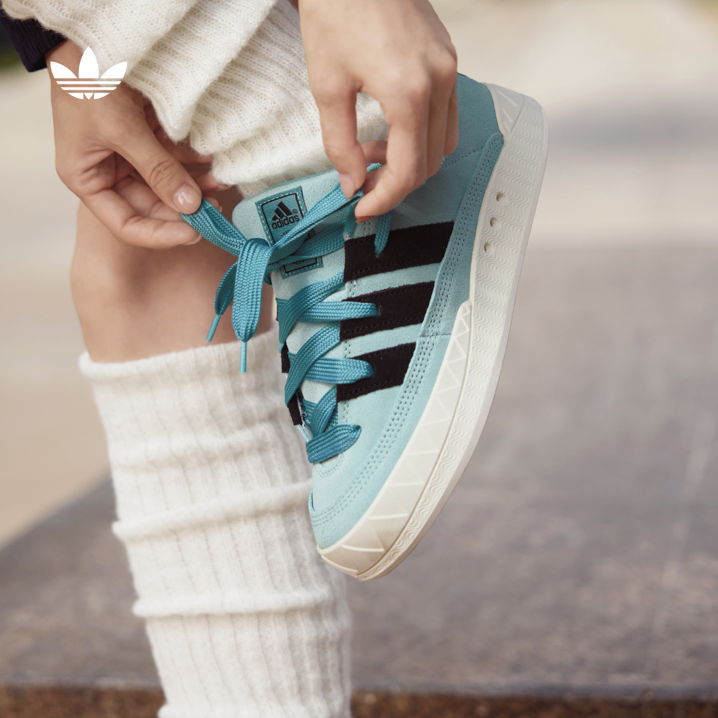 流光风 阿迪达斯三叶草「鲨鱼面包鞋」ADIMATIC滑板鞋男女 KI8880