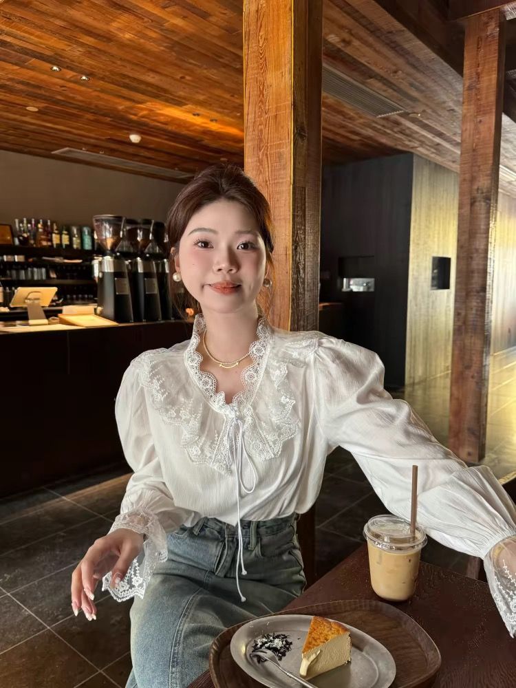 法式白色蕾丝花边韩系衬衫女长袖新款2025甜美小香风上衣打底衬衣