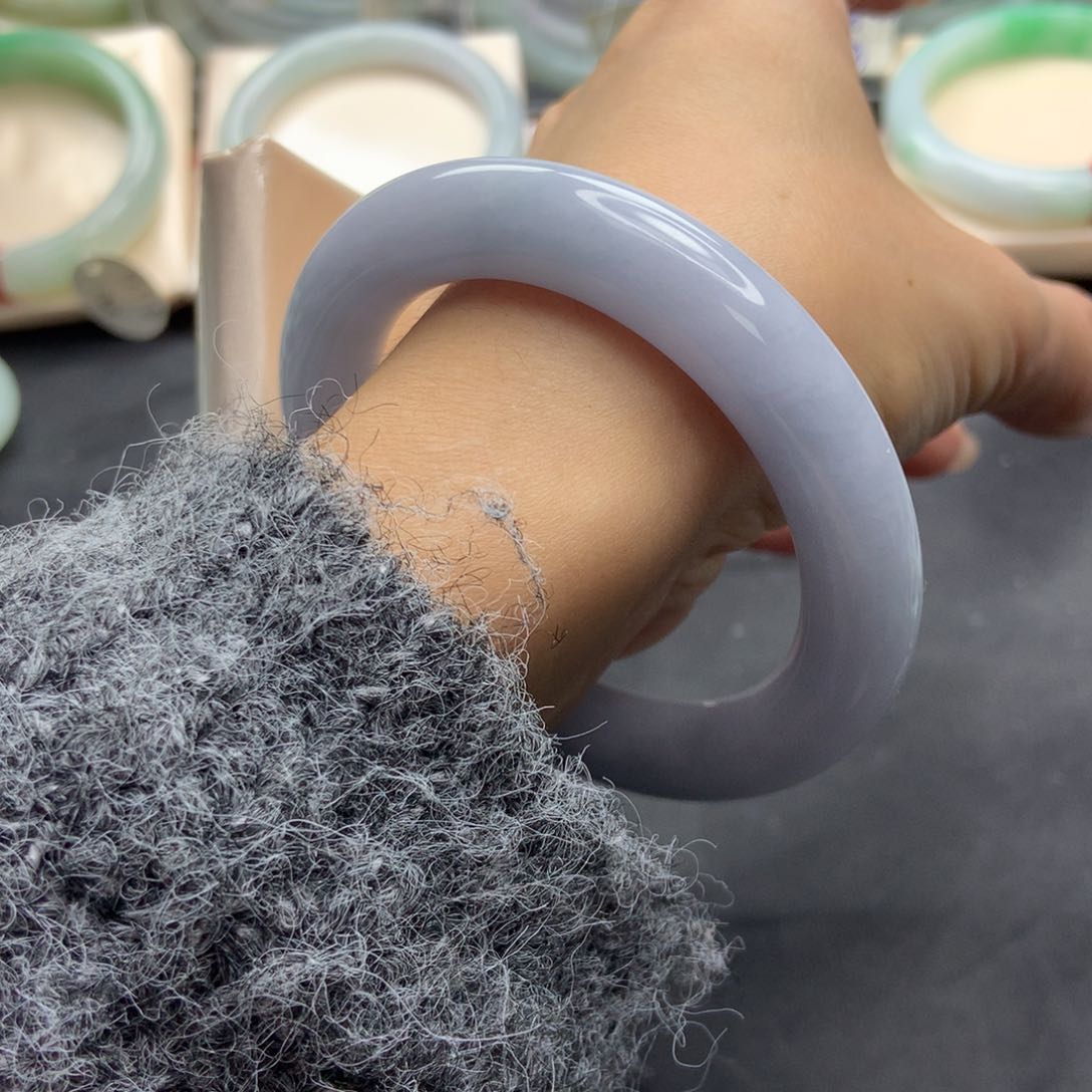 翡翠手镯未镶嵌54.7圈口