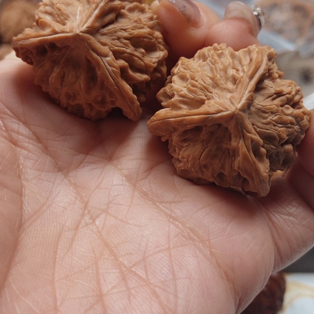文玩核桃吊坠盘山