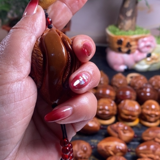 橄榄核吊坠独款三面