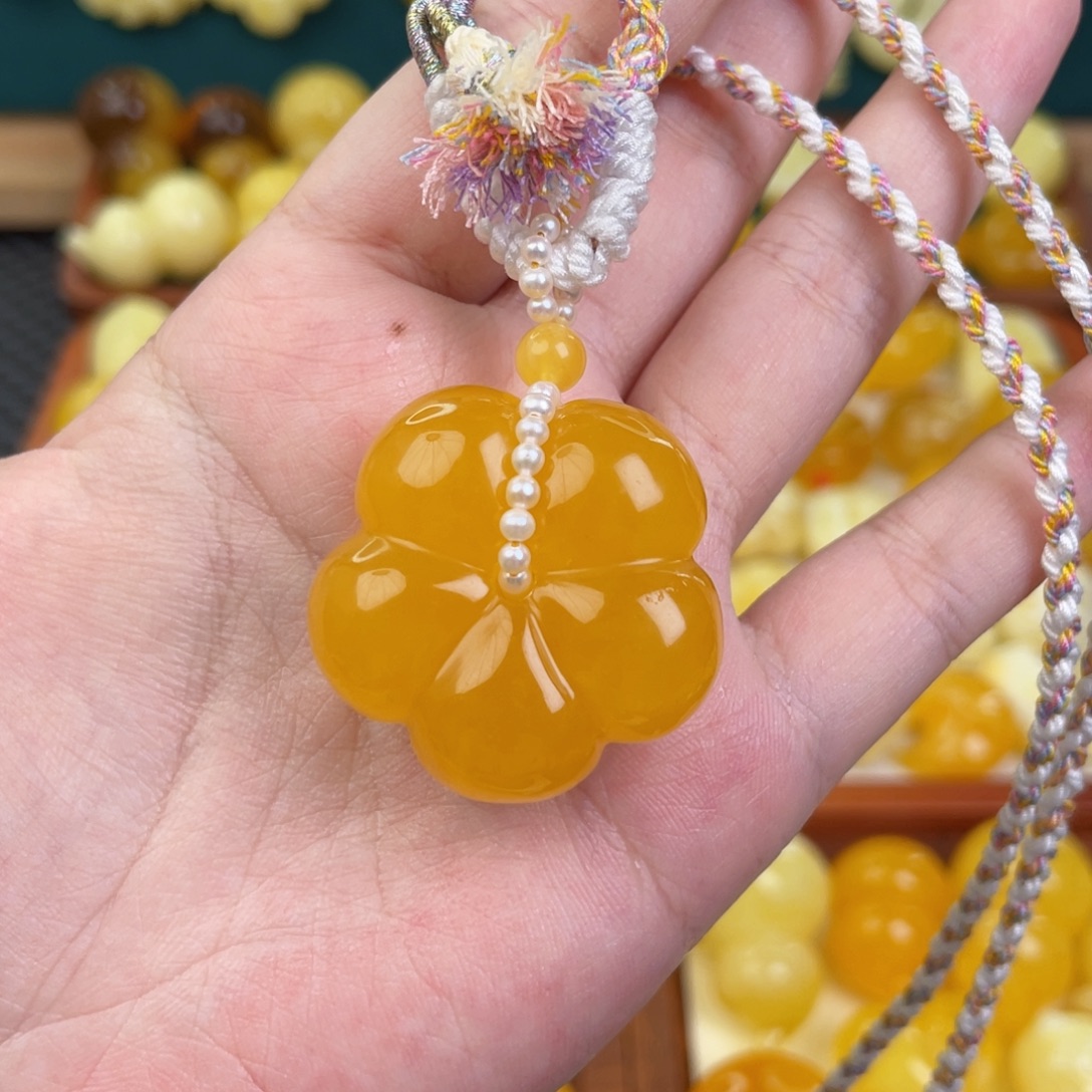 蜜蜡吊坠(赠链)未镶嵌